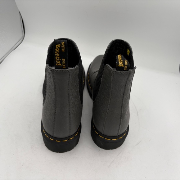 Dr. Martens 2976 Women US 10 Gray Virginia Leather Chelsea Boots New with tags - Picture 13 of 15